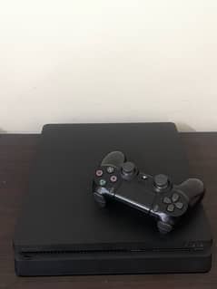 PS4 slim -1Tb with controller