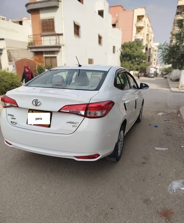 Toyota Yaris 2020 gli automatic super white 3