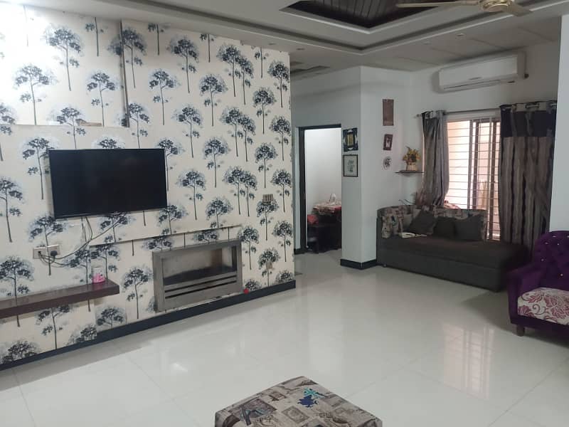 Beautiful House For Sale in Johar Town 1