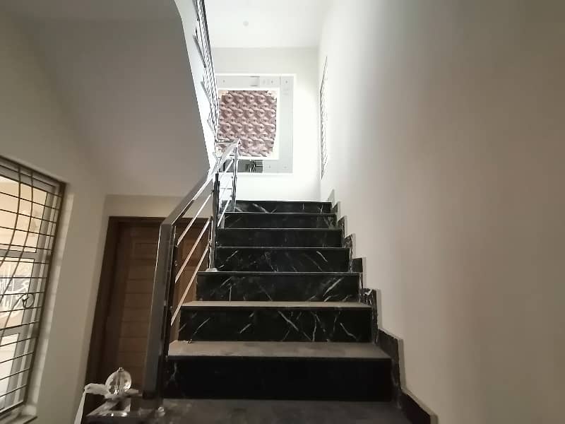 Al Rehman Garden Phase 2 House Sized 7 Marla For sale 5