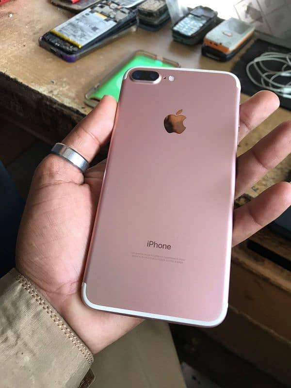 iPhone 7 plus pta approved 0