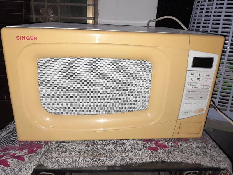 Microwave Un-touch New condition 1