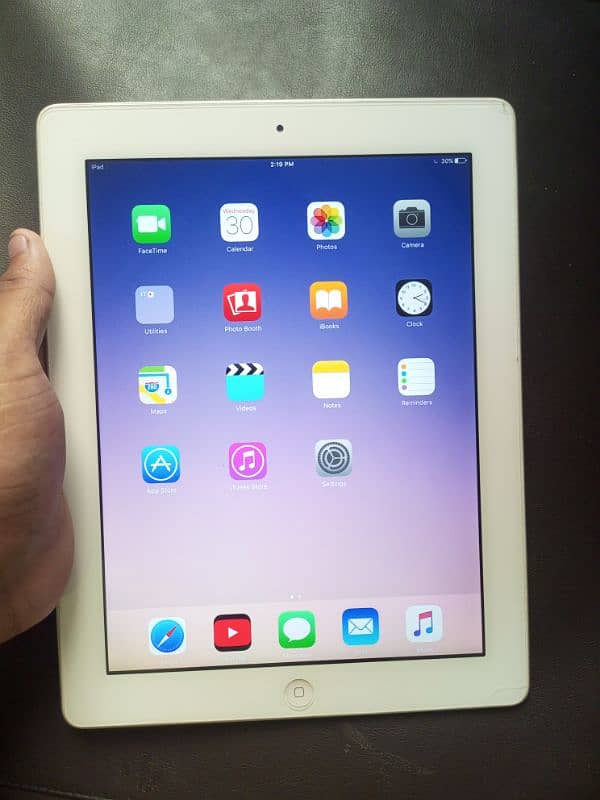 iPad 2 apple tablet 9.7 in display 3