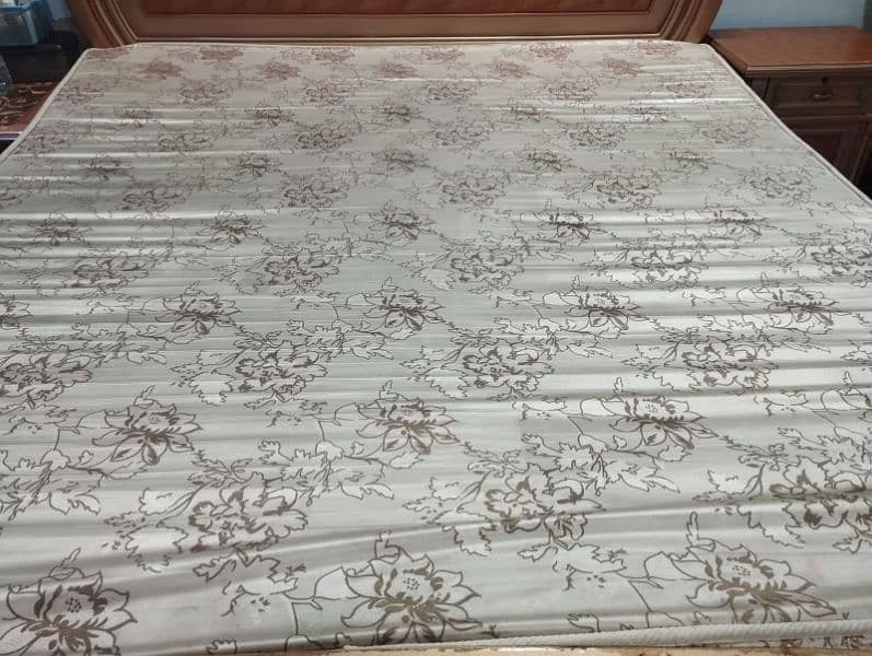 King Size Mattress in good Condition 0