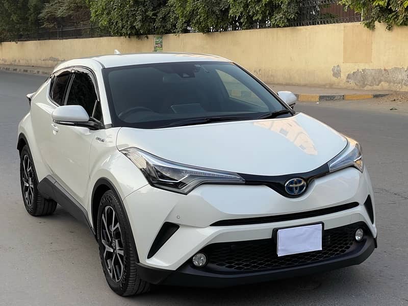 Toyota C-HR 2017 0