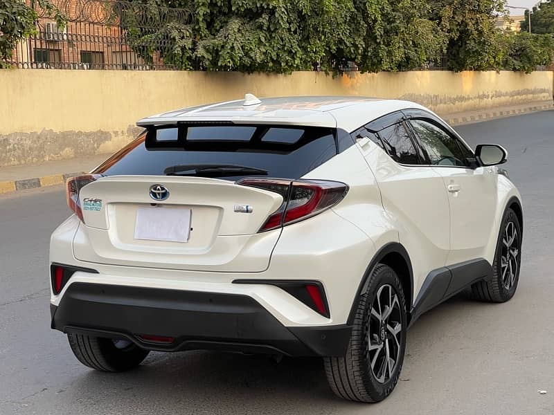 Toyota C-HR 2017 6