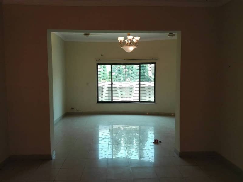 10 Marla 04 Bedroom House Available For Sale In Askari 10 Sector-B Lahore Cantt 2