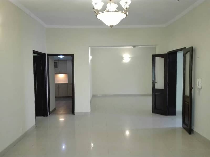 10 Marla 04 Bedroom House Available For Sale In Askari 10 Sector-B Lahore Cantt 9