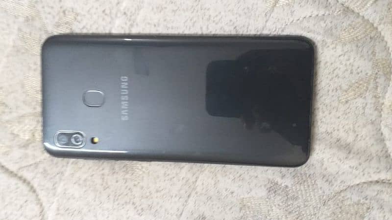 Samsung galaxy a30 4.64 pta approvd only back changee 2