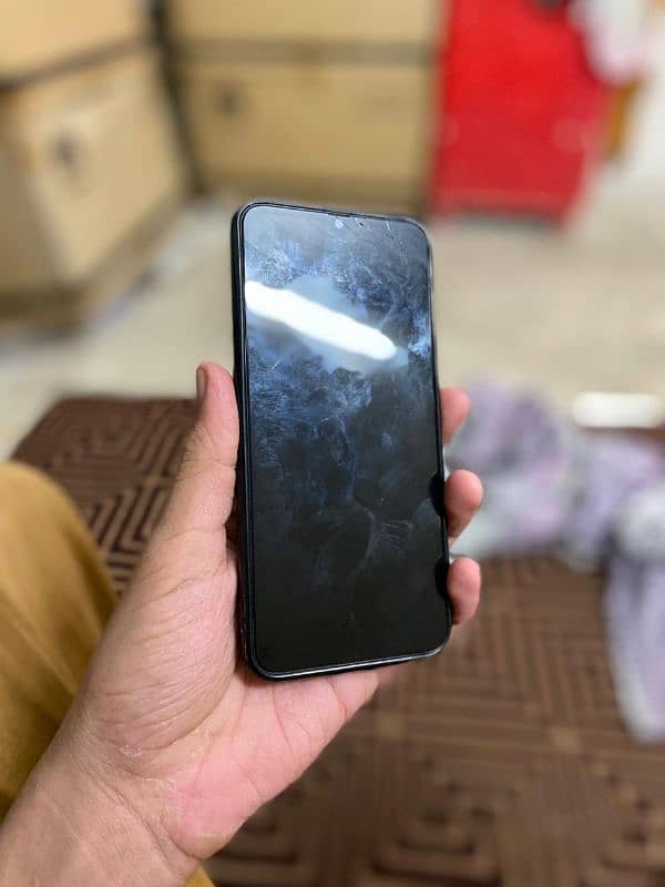 Samsung galaxy a30 4.64 pta approvd only back changee 11