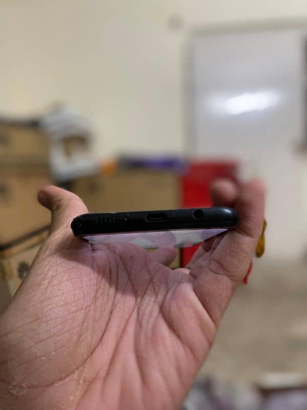 Samsung galaxy a30 4.64 pta approvd only back changee 17