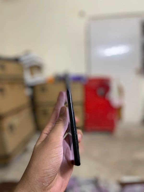 Samsung galaxy a30 4.64 pta approvd only back changee 18