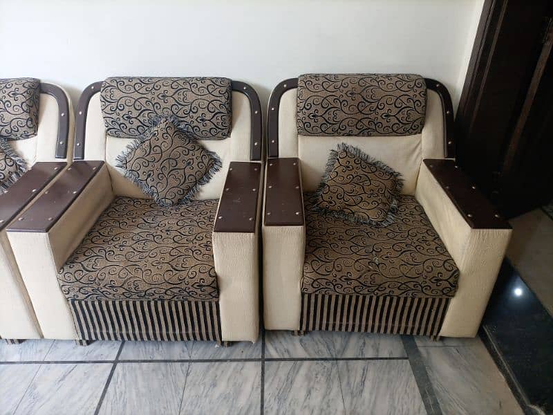 5 seater sofa set with cushions 1