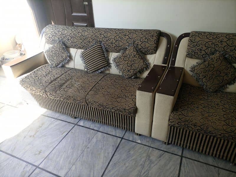 5 seater sofa set with cushions 2