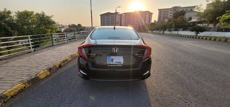 Honda Civic Oriel 2021 4