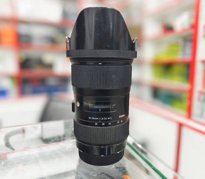 Sigma 18-35 F/1.8 DC lens for Canon (HnB Digital) 0