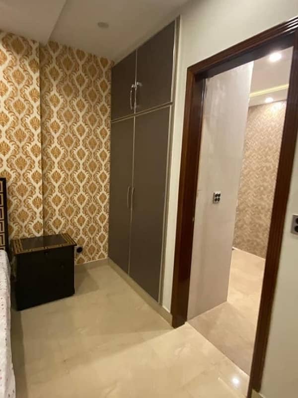 1 BED FULLY FURNISH APARTMENT AVAILEBAL FOR RENT IN BAHRIA TOWN LAHORE 4