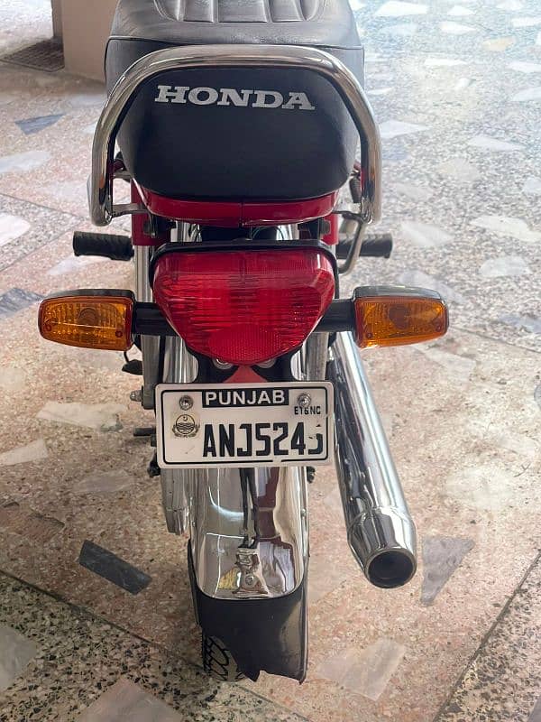 Honda CD 70 9