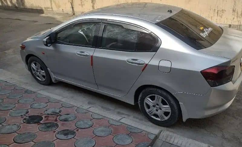 Honda City IVTEC 2010 Lahore Number Family Used 2