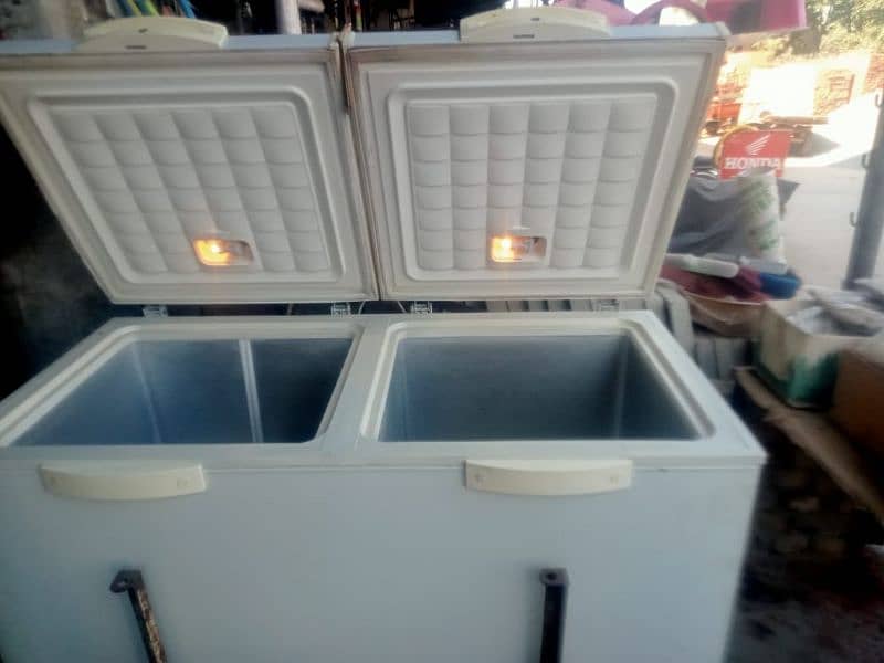 Waves  Double Door Large Size Freezer 3