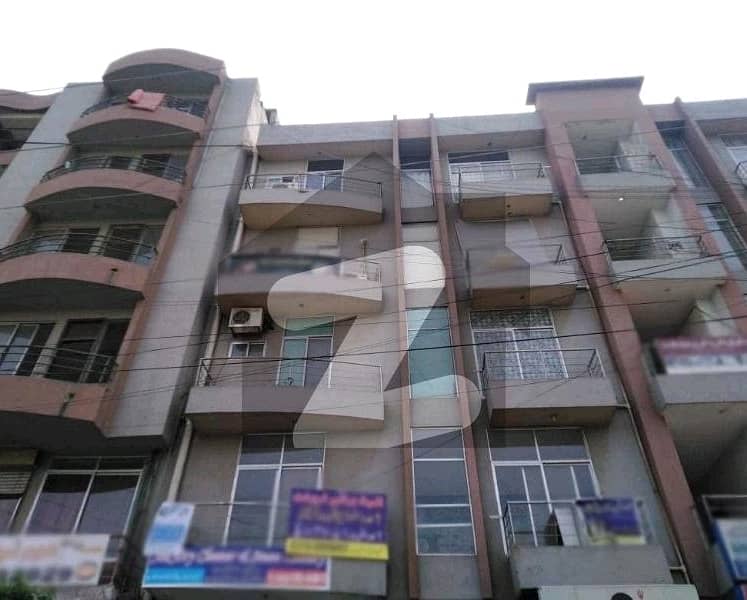 A Flat Of 350 Square Feet In Johar Town Phase 2 - Block H3 1