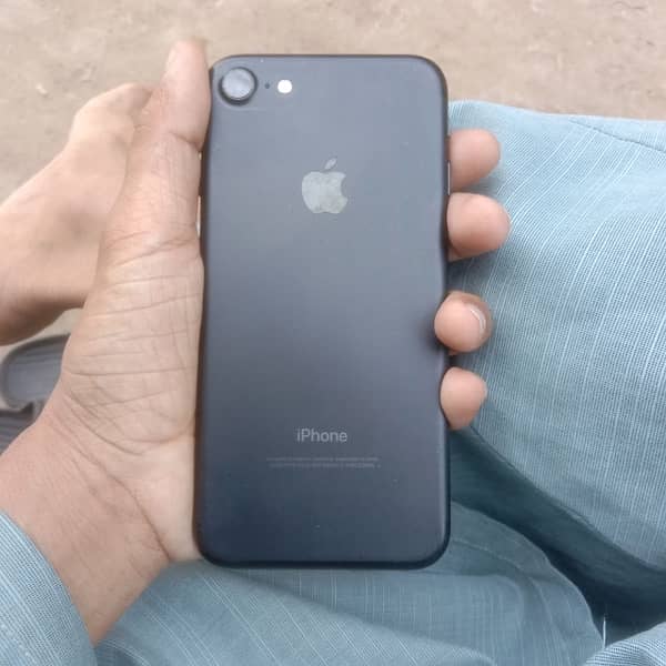 iPhone 7/ 32gb 1