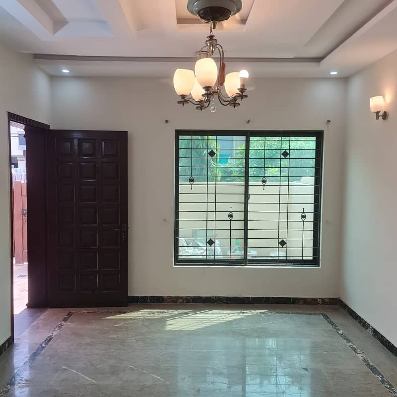 10 marla house for sale new type sold construction wapda Town ph1 block k3 8