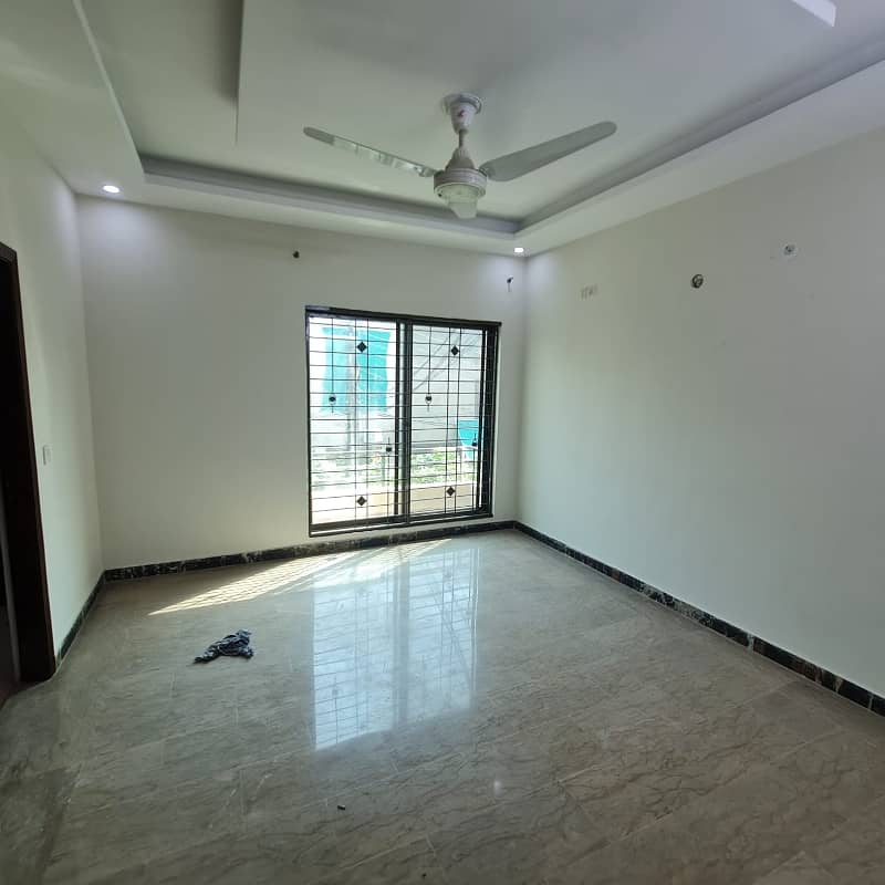 10 marla house for sale new type sold construction wapda Town ph1 block k3 16