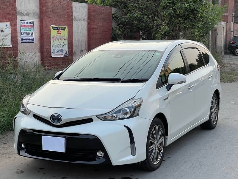 Toyota Prius Alpha 2018 2