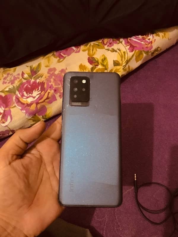 infinix note 10 pro box 8