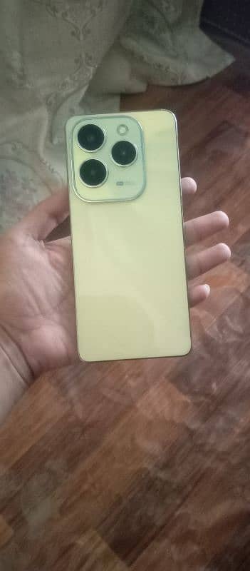 Infinix hot 40 8+8 256 saf condition 4