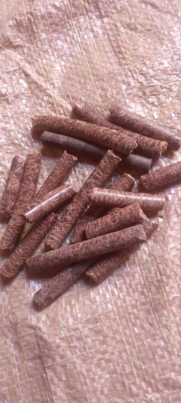 wood pellets Availabal 3