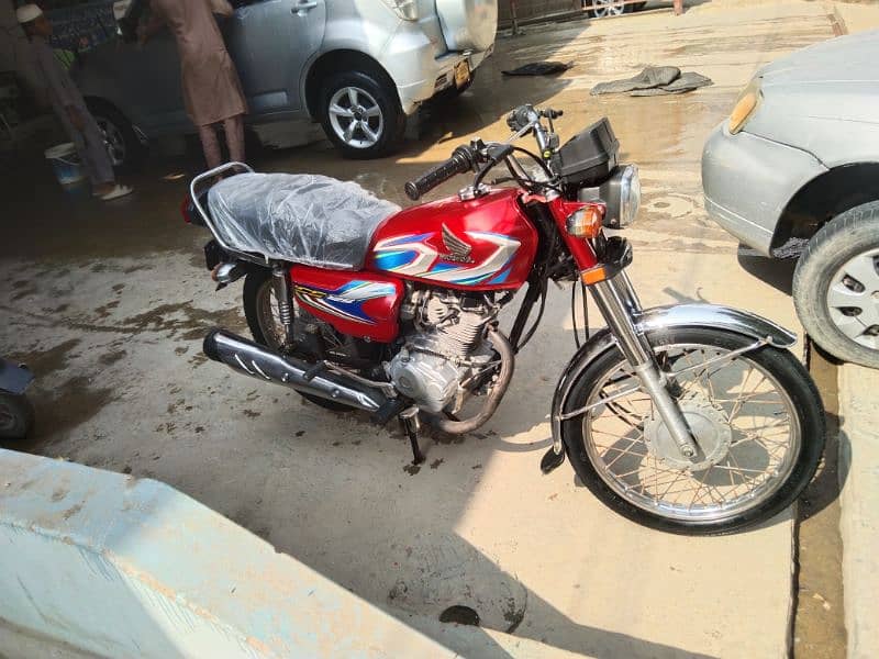 03152550822Honda 125 2022 model hai bilkul okay hai 4