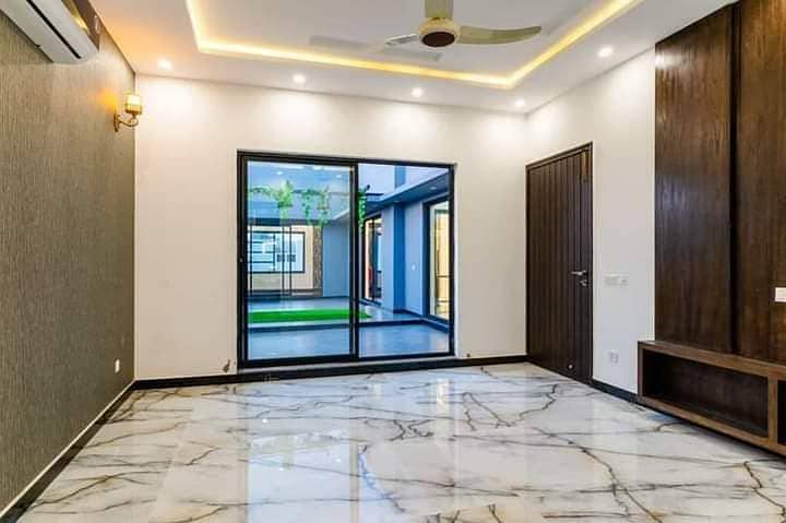 -Kanal Out Class Designer House Modern Luxury Beds Rent In DHA Phase 3 12