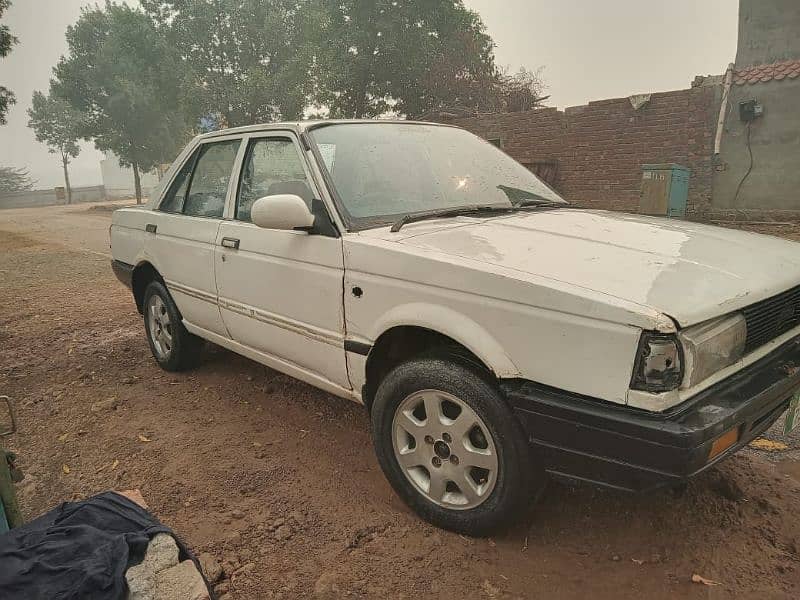 Nissan Sunny 1986 4