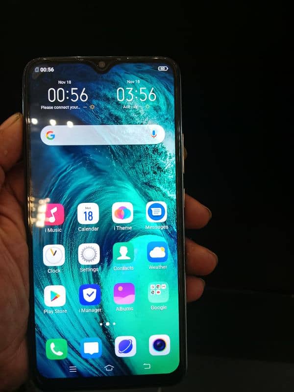 vivo S1 with box and charger 0