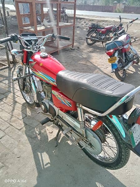 Honda 125 . . 2018 model. . location Shah pur sadar . 0