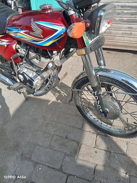 Honda 125 . . 2018 model. . location Shah pur sadar . 2