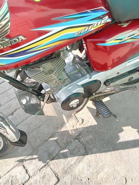 Honda 125 . . 2018 model. . location Shah pur sadar . 6