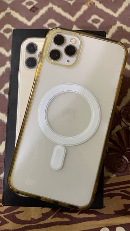 iphone 11pro max pta approved worh box 512gb 3