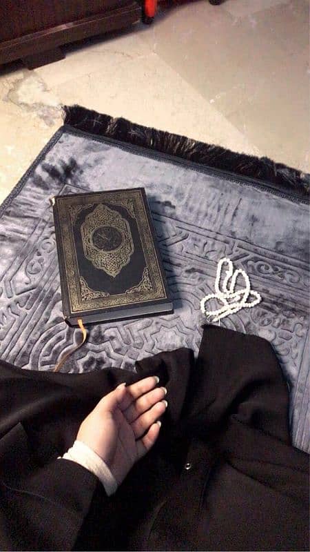 Premium Velvet Prayer Mat - 80x120cm 0