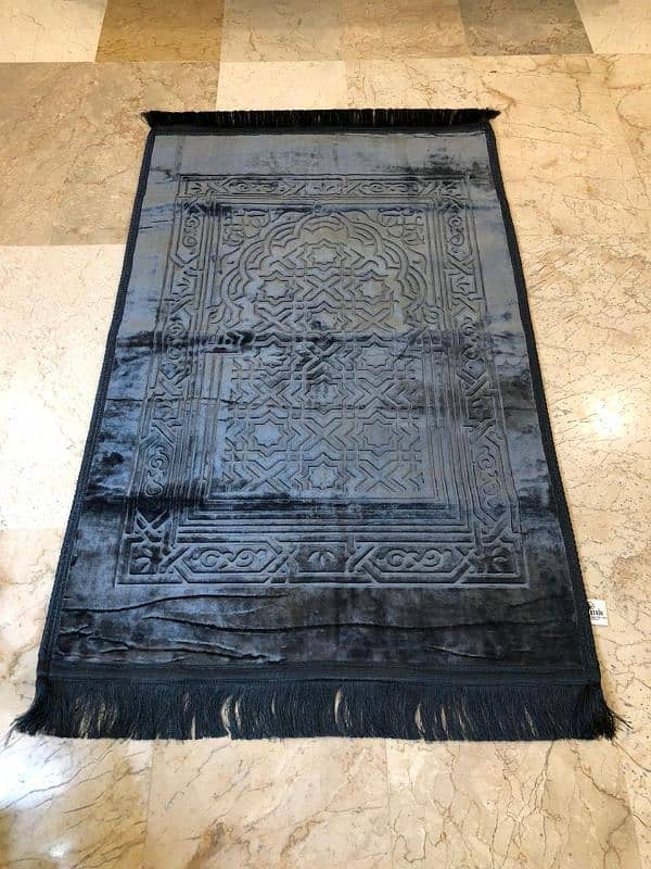 Premium Velvet Prayer Mat - 80x120cm 2