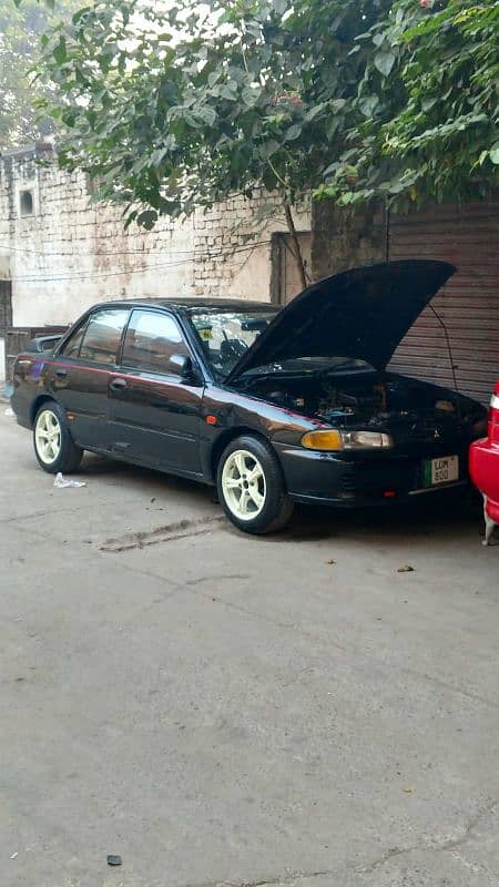 Mitsubishi Lancer 1992 3