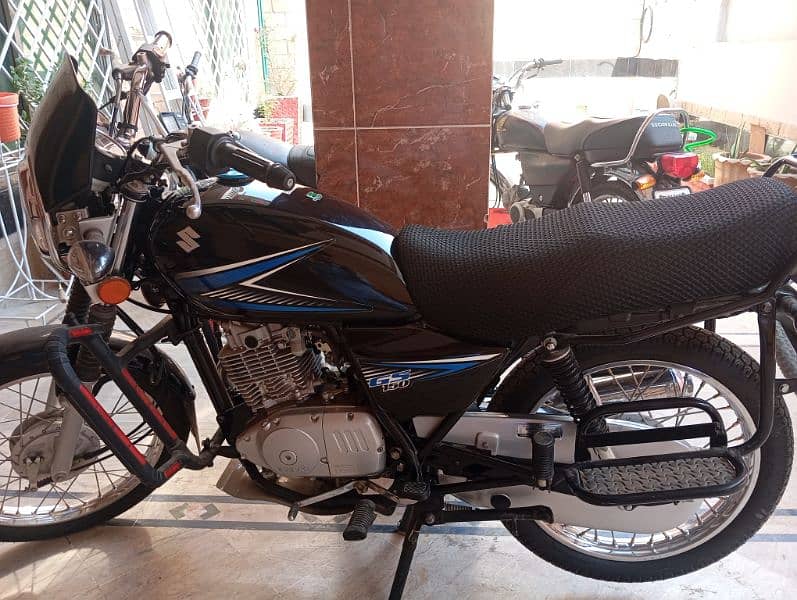 SUZUKI 150 BIKE AVAILABLE 5