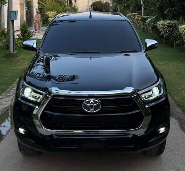 XCorolla , Mercedes Prado LC V8 , Revo Luxury Car Rentals in Islamabad 3