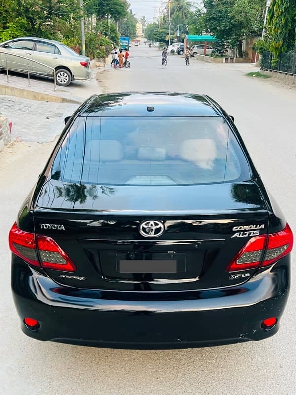 Toyota Corolla Altis 2010 12