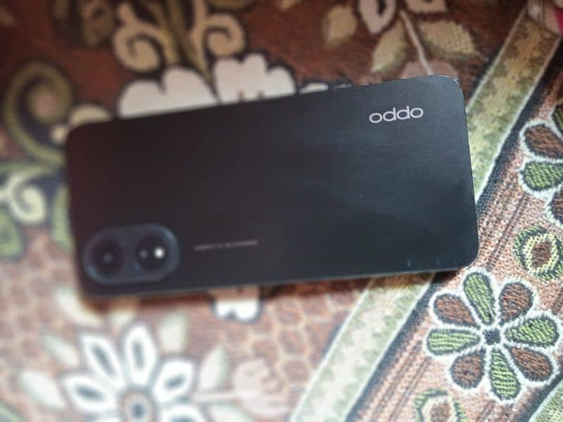 OPPO A18 WITH BOX AND BACK COVER IN GOOD CONDITION 3