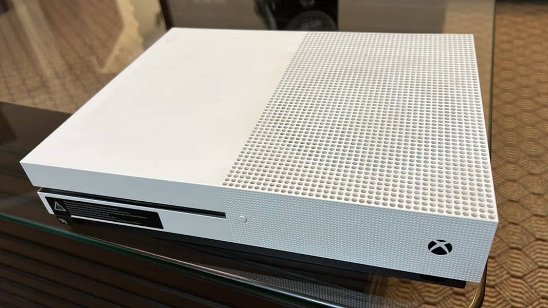 Xbox One S Is Available For Sale 1tb 0