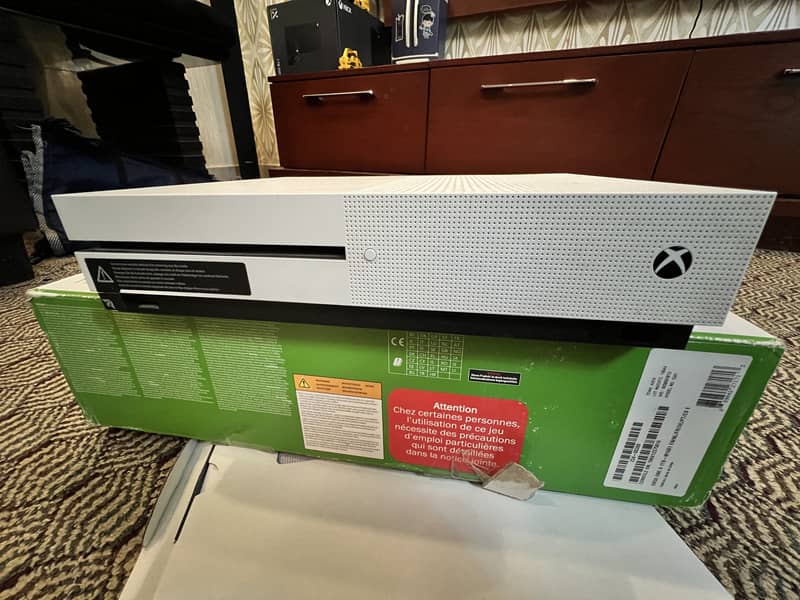 Xbox One S Is Available For Sale 1tb 8