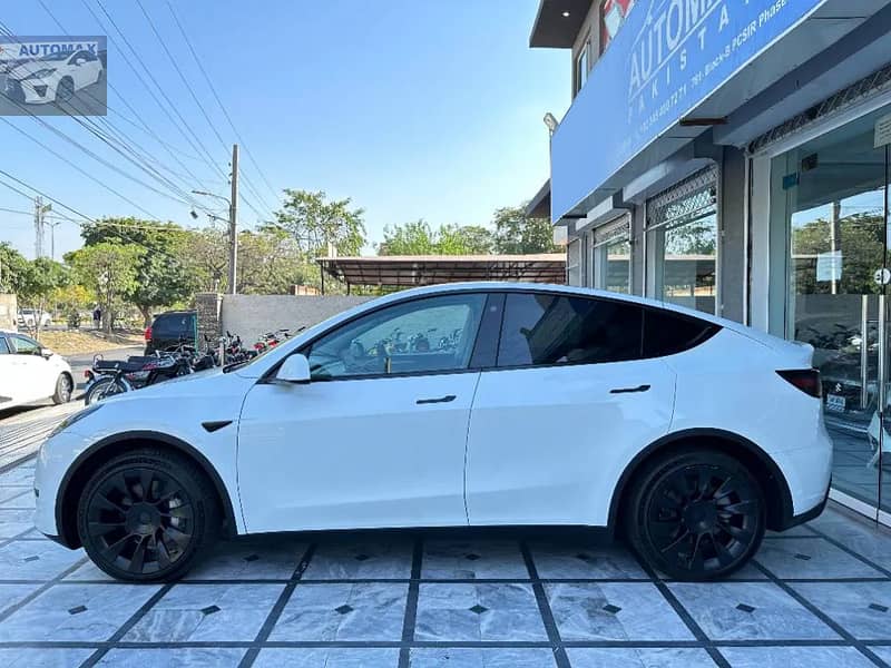 Tesla Model Y Standard Range 2022 5